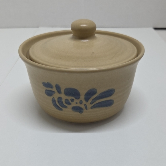 Pfaltzgraff Other - Tan Ceramic Bowl with Lid and Blue Floral Design